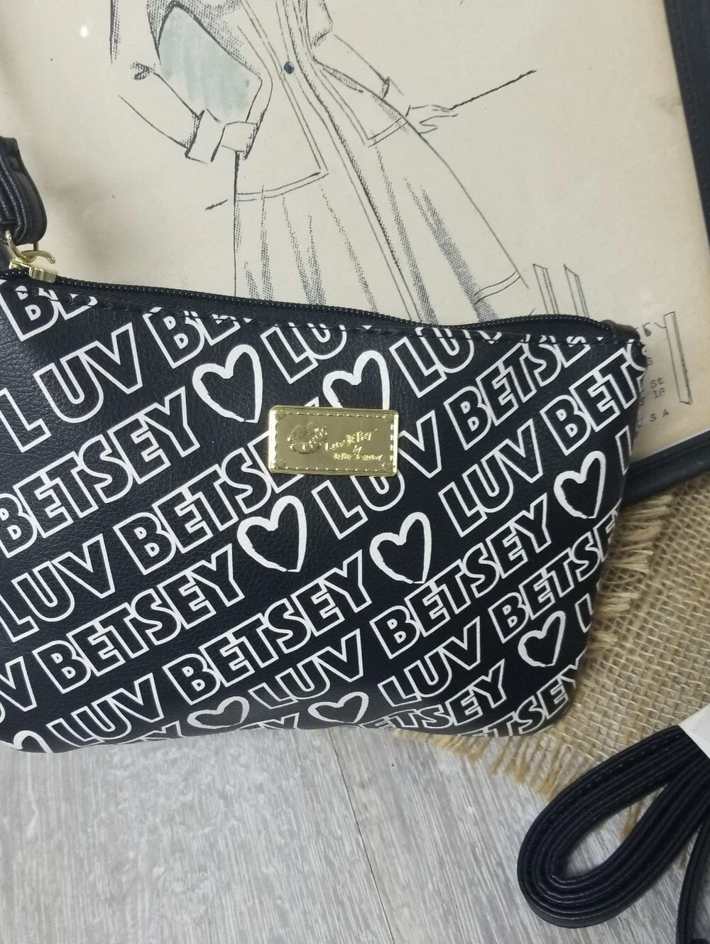 Luv Betsey Black/white Wristlet and Crossbody bag